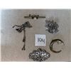 Image 1 : 5 piece lot of silver toned, vintage, brooches