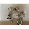 Image 1 : 6 pieces of silver toned, vintage brooches