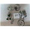 Image 2 : 6 pieces of silver toned, vintage brooches