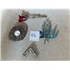 Image 2 : 4 pieces of assorted brooches