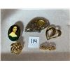 Image 1 : 5 pieces of assorted brooches