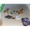 Image 2 : 5 pieces of assorted brooches