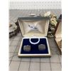 Image 2 : CUFFLINKS JEWELRY ETC