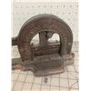 Image 2 : ANTIQUE TOBACCO CUTTER EMPIRE QUEBEC