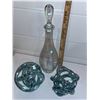 Image 3 : Beautiful art glass, knotted spheres and decanter with stopper. All have beautiful iridescent finish