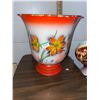 Image 2 : Large, beautiful, vintage, enamel vase with lily pattern