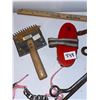 Image 2 : Leather bridle piece, and grooming tools