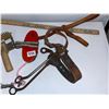 Image 3 : Leather bridle piece, and grooming tools