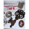 Image 3 : Assorted lot of vintage items