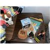 Image 2 : Lot of assorted décor pieces