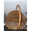 Image 2 : 2 large baskets