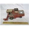 Image 1 : Vintage Ertl Large Massey Ferguson 860 Combine