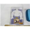 Image 2 : Lot of 2 items Mini Seinfeld Puffy Shirt and Wonder Woman Lunch Box