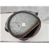 Image 2 : Vintage poultry feeding pail