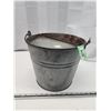 Image 3 : Vintage poultry feeding pail
