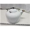 Image 5 : White enamel kettle