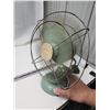 Image 5 : Vintage "Electrohome" electric fan - works, but shakes when on