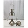 Image 2 : Vintage hanging "Aladdin" oil lamp, c/w chimney and retractable ceiling chain - Very Nice - 30"H