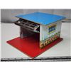 Image 5 : Vintage tin toy garage