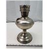 Image 4 : "Aladdin" metal oil lamp, no chimney