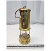 Image 4 : Vintage "British coal mining" brass paraffin safety lantern