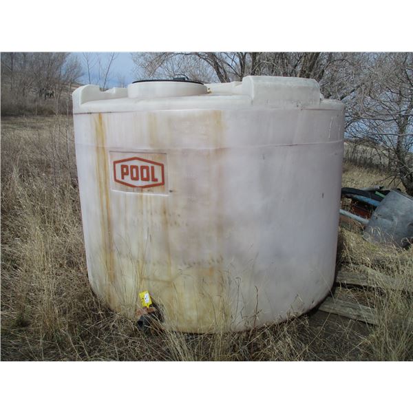 1100 Gallon Poly Water Tank