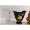 Image 2 : (4) Vases, (3) Doilies