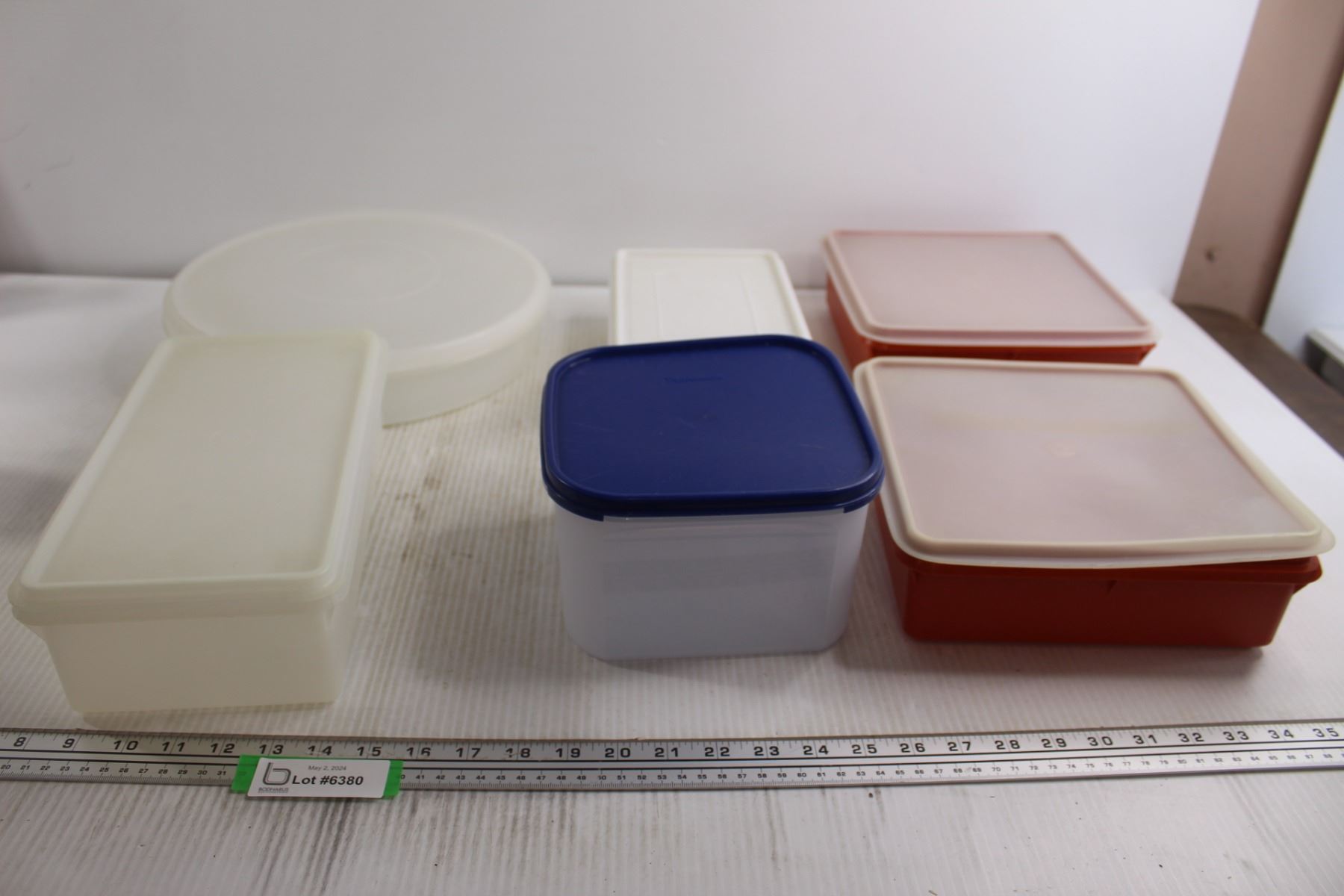 (6) Containers - Tupperware - Bodnarus Auctioneering