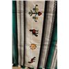 Image 3 : Green Folk Blanket