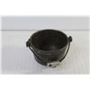 Image 3 : Moffat Stove Company Cast Iron Items