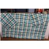 Image 1 : Comforter w/2 Pillow Shams (86" x 76")