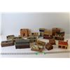 Image 1 : (16) Diorama Buildings/Toy Train Buildings