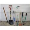 Image 1 : Sledgehammer, ax, limb trimmers