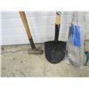 Image 2 : Sledgehammer, ax, limb trimmers