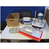 Image 1 : Baking trays and tins