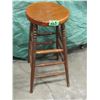 Image 1 : Wood stool