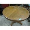 Image 1 : Vintage Round Table with three leaves has been refinished