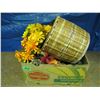 Image 5 : Wicker basket, tin garbage can, Artificial flowers