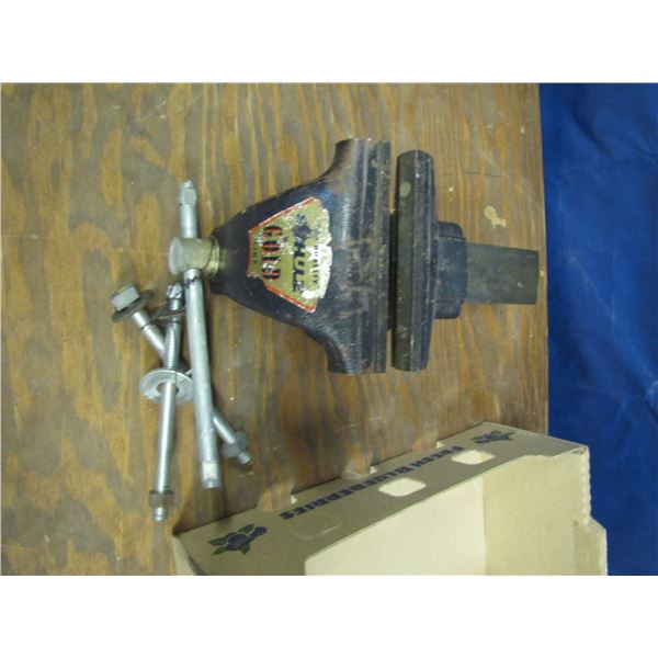 Bench vice 6 inch