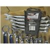 Image 6 : Dental pic set and combination wrenches