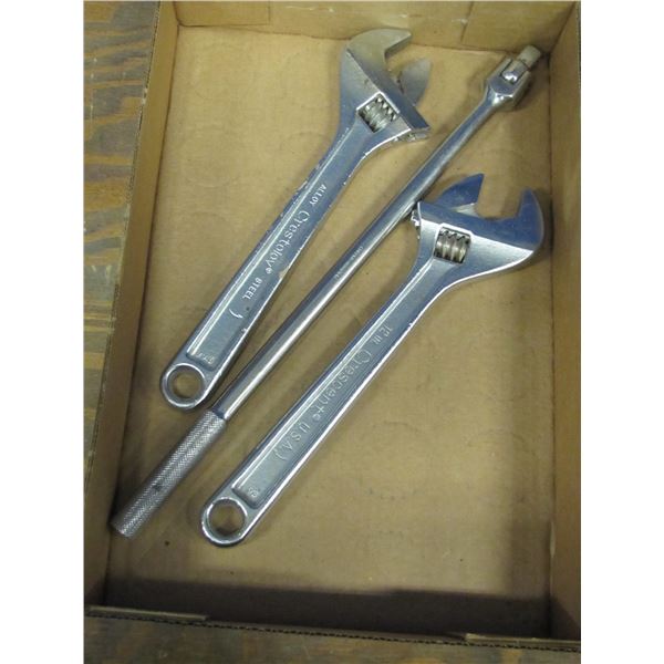 Crescent wrenches and swing bar