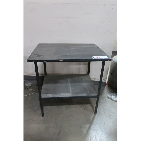 TABLE 30 x24 x30 