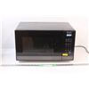 Image 1 : Panasonic 900 Watt Black Microwave Oven - Powers Up 15" Wide 12" Tall