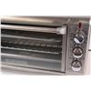 Image 4 : Black & Decker Brushed Aluminum Toaster Oven - Powers Up 22" Wide 12" High