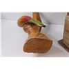 Image 5 : (2) Vintage Wooden Curio Carrier & Wooden Carved Parrots