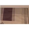 Image 4 : Elegance Collection Plaid Table Cloth w/6 Napkins Included - 60"x84" (NIP)