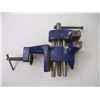 Image 2 : Bench Vice and Stainless Steel Dust Pan