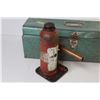Image 4 : MetalTool Box (damaged) - Hydraulic Jack