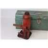 Image 5 : MetalTool Box (damaged) - Hydraulic Jack