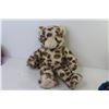 Image 4 : (3) Stuffed Toy Bears
